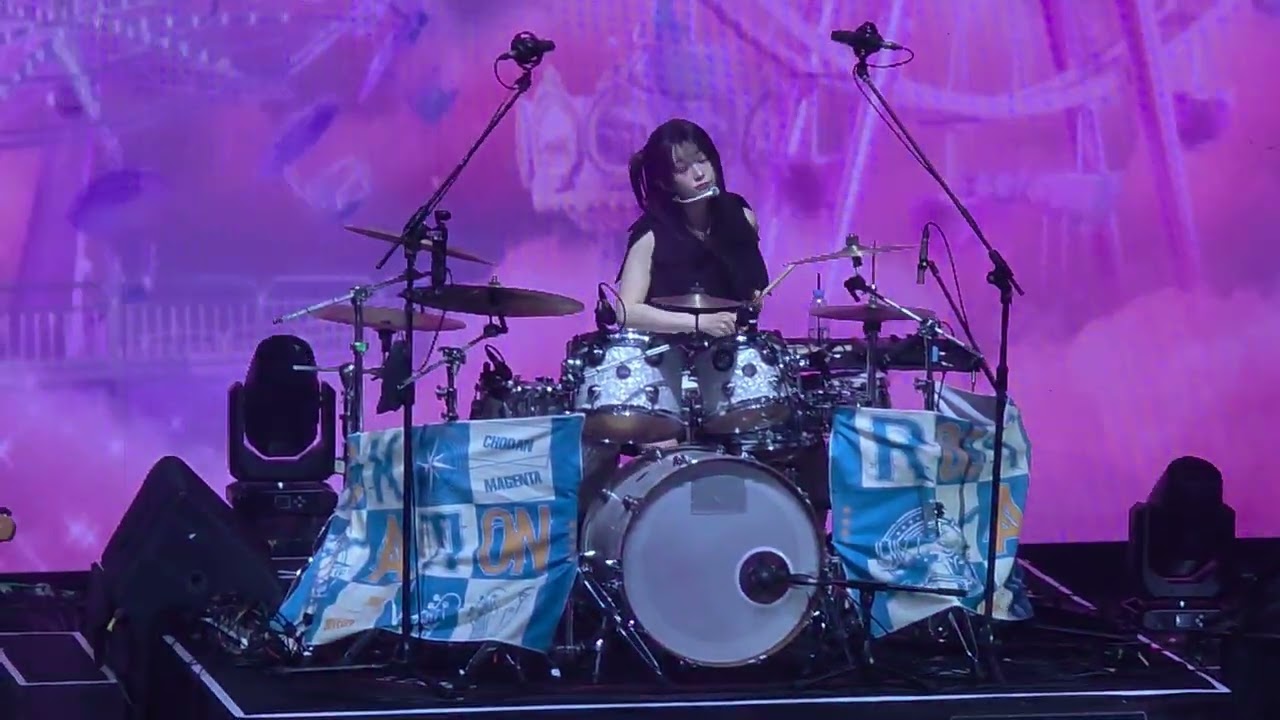 [4K] 260215 QWER - Ferris Wheel | QWER 1ST WORLD TOUR {ROCKATION} in TAIPEI
