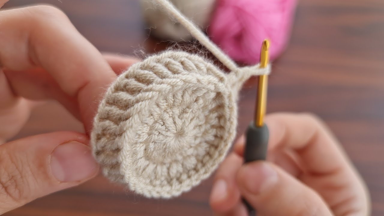 Super beautiful crochet pincushion making ❤ Çok güzel tığ işi örgü iğnelik yapımı ❤