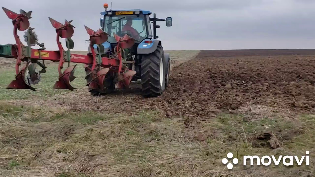 New Holland TM 165 & 8340