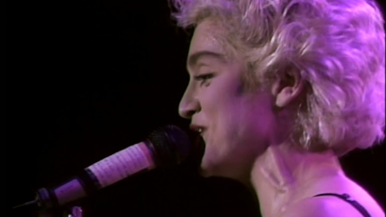 Madonna &lrm;