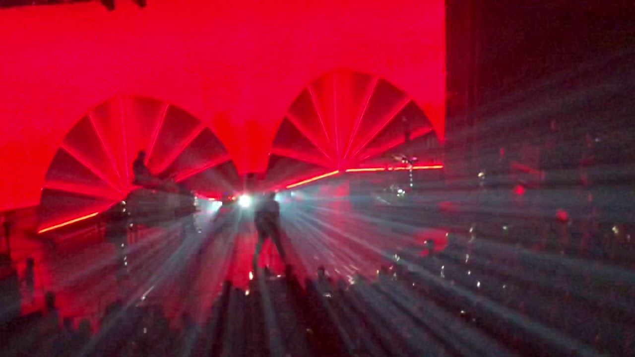 2020-02-17 Balthazar @ Cirque Royal - Blood like Wine