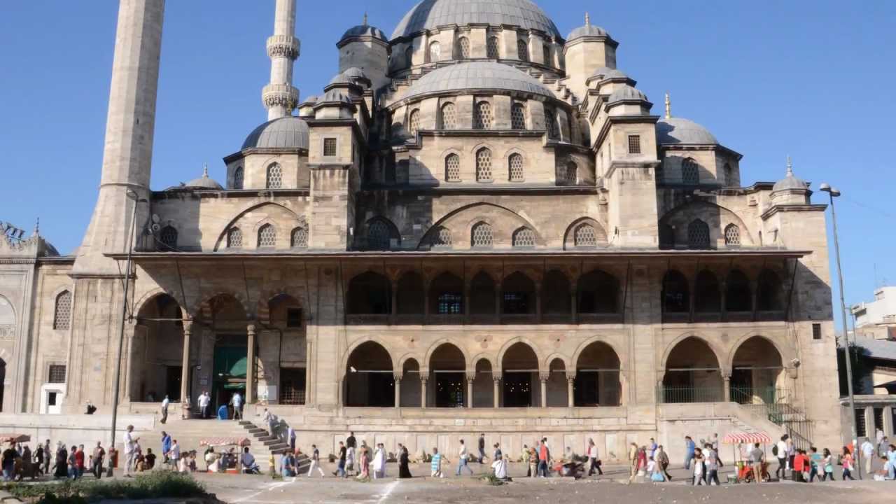On Two Continents - A Time-Lapse of Istanbul