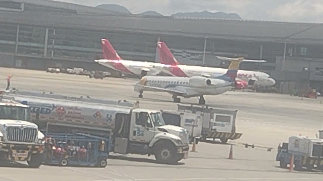 TRIP REPORT en Avianca ✈ A-320 | Vuelo Bogotá 🇨🇴 a Medellín 🇨🇴 | Impresionante Despegue y Aterrizaje
