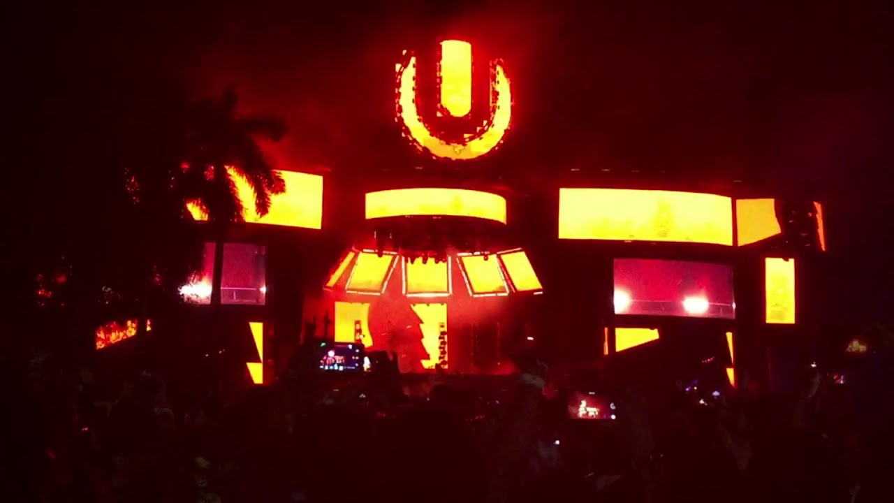 Skrillex @ Ultra Music Festival 2015