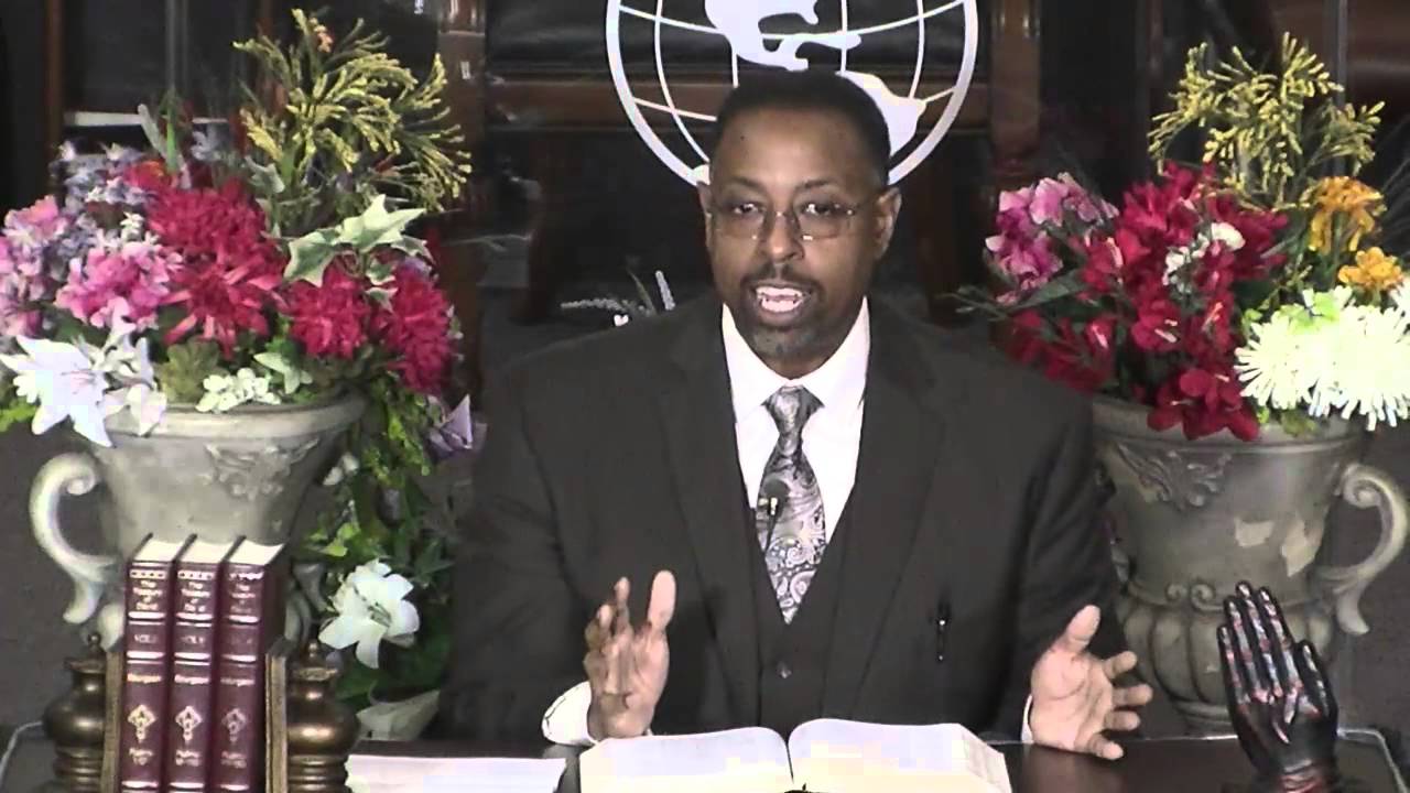 Dist. Elder Rader Johnson breaking down 