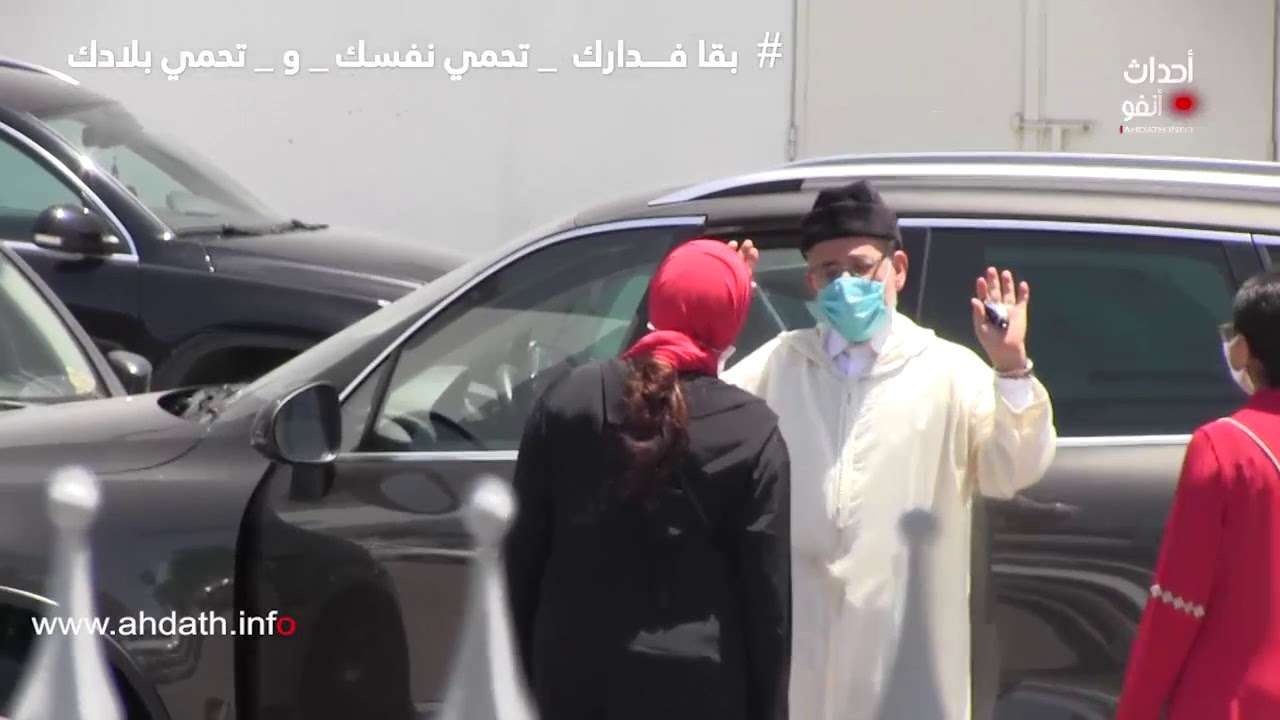 لحظة خروج جثمان الفقيد المجاهد سي عبد الرحمان اليوسفي من مستشفى زايد