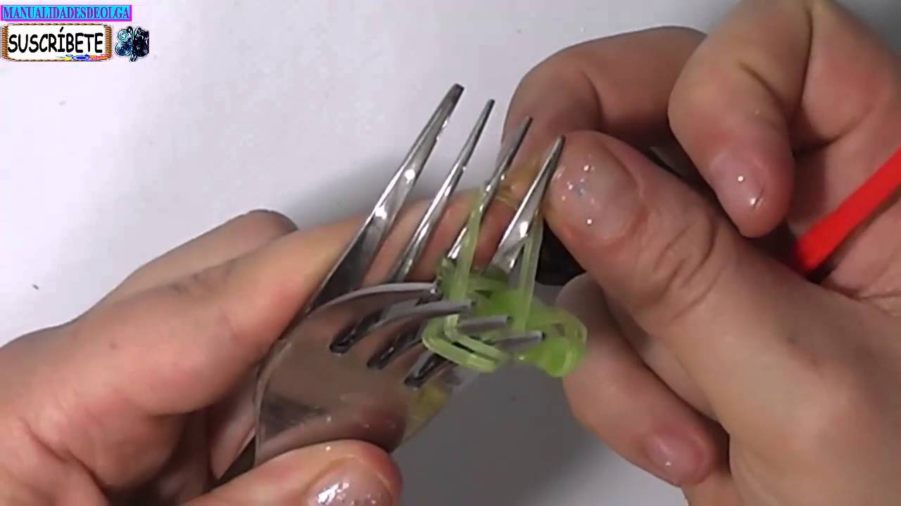 COMO HACER UN CARACOL DE GOMITAS (LIGAS) (SNAIL CHARMS) CON DOS TENEDORES. TUTORIAL DIY
