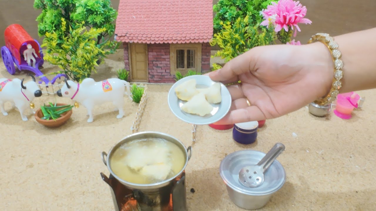 Miniature Chicken Stuffed Samosa| Mini Cooking Channel|