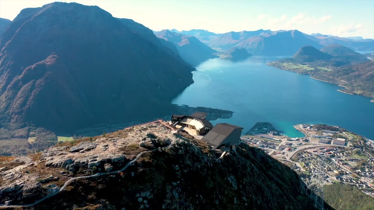 Romsdalseggen in &Aring;ndalsnes