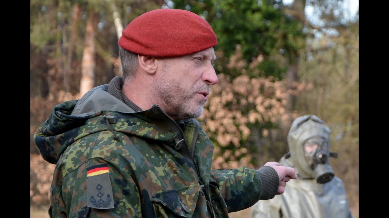 Kommandowechsel ABCAbwRgt 1 - Rede Oberst Saalow