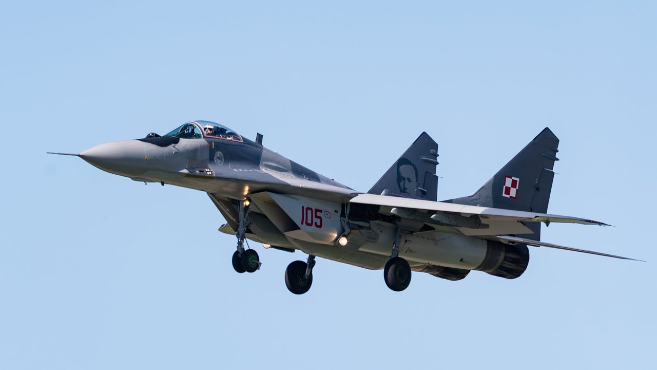 D&eacute;monstration en vol  de Mig-29 de l&rsquo;arm&eacute;e de l&rsquo;air Polonaise
