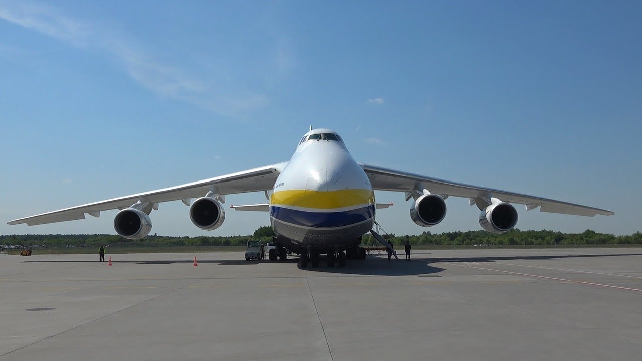 Day with a An-124 Ruslan at the Poznan Airport