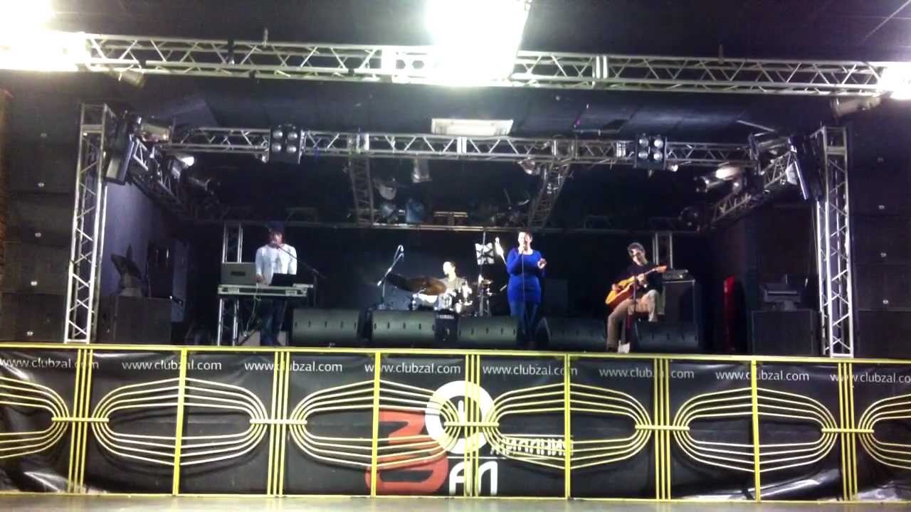 Gabin   Slow dancing dans la maison feat, Lucy Campeti (,soundcheck 9-2-2013)