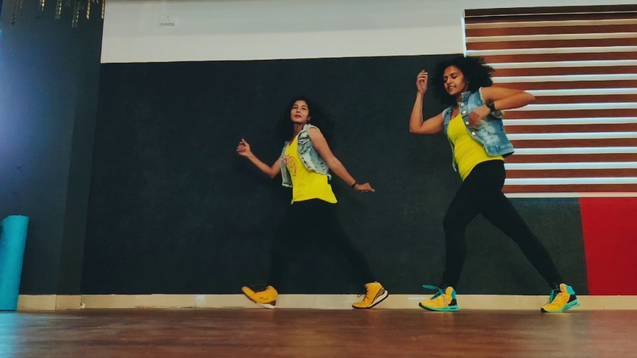 MERENGUE | DANCE FITNESS | EASY STEPS | ZUMBA | ADDICTED TO YOU | SHAKIRA | ISHEETA RAY