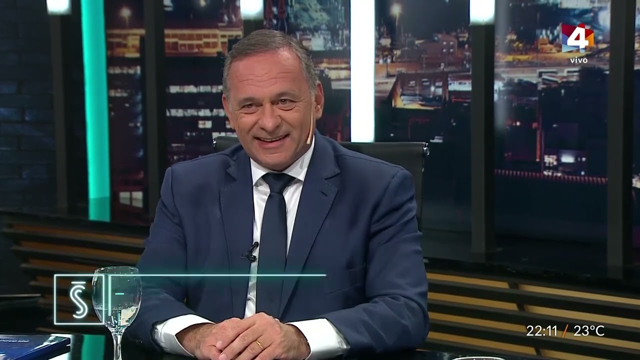 Entrevista a Álvaro Delgado en Santo y Seña, Canal 4