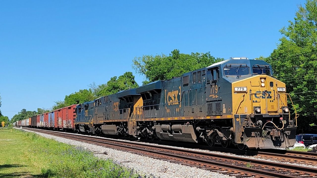CSX M491-14 SB in Kingstree, SC w/ ES44AH 779 leading with K5LA horn