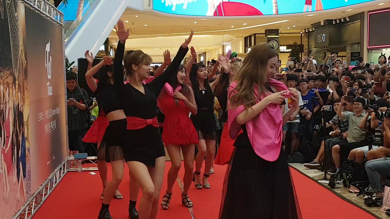 180722 TWICE 트와이스 하남 스타필드 팬싸인회 Dance The Night Away 측면샷