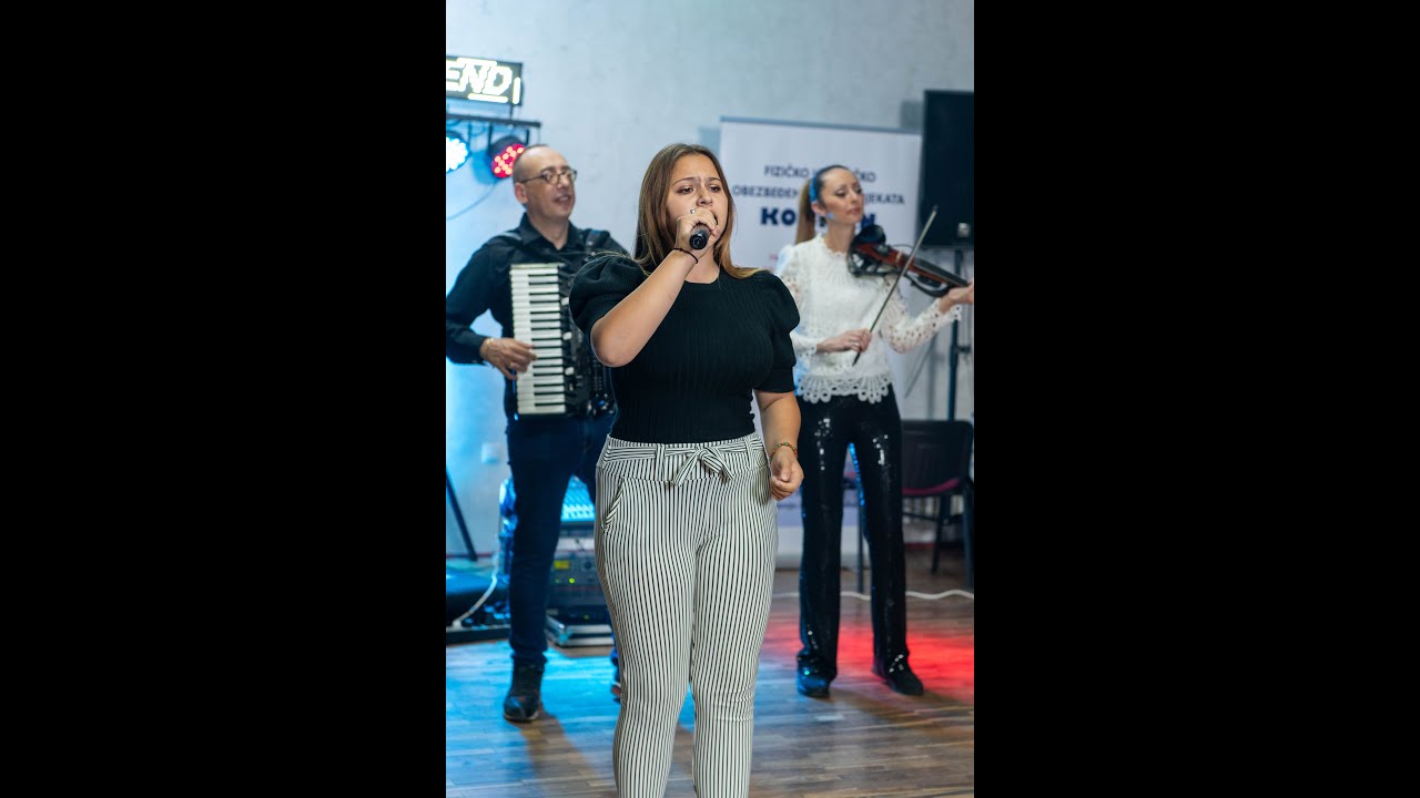 Jovana Loncarevic ZAPEVALA UZIVO - Akord festival Ruma oktobar 2023 - Produkcija Kruna TV