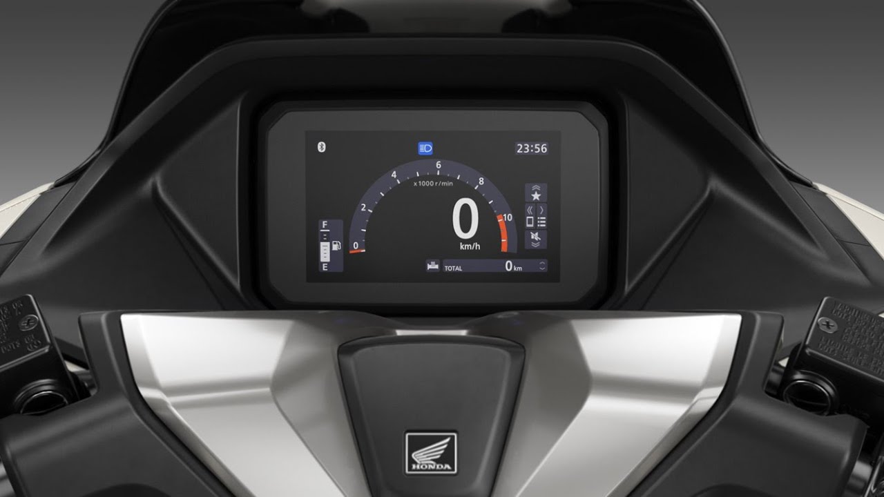 Honda PCX DX 2026 in city traffic is great 🏍️ 🚗🚘 4K UltraHD