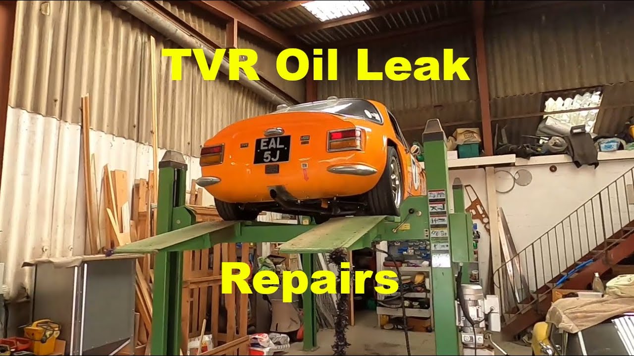 Leaking Diff And Oil Seal Repairs - TVR Vixen Race Car