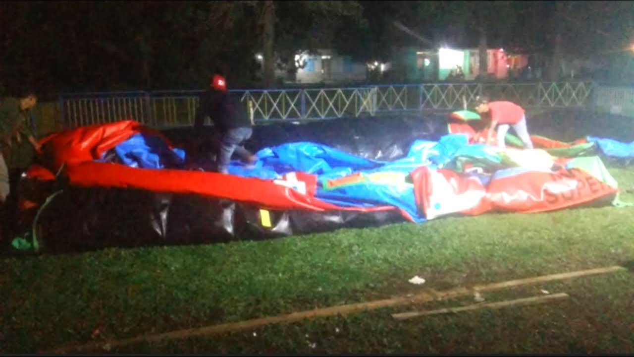 pengempesan istana balon dan cara pelipatanya,part 96