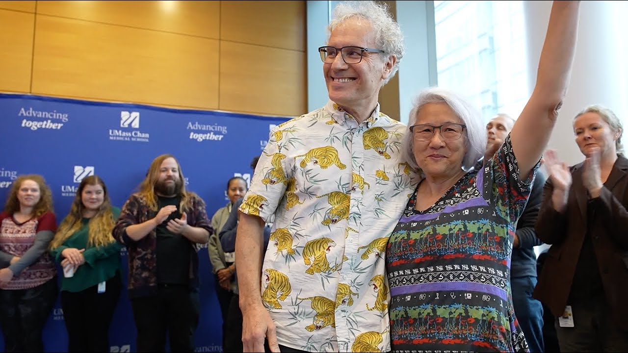 Nobel Laureate Victor Ambros celebrates with UMass Chan community