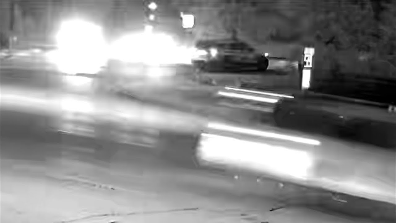 Public Safety Hazard:Traffic Goes 59mph w 2 Crashed Cars Pulled Over & Cars Are Turning Left