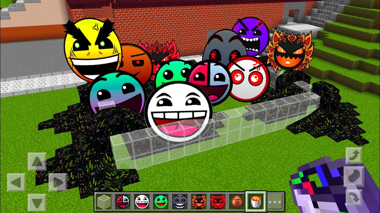 Новый аддон Lobotomy Dash Nextbots для Minecraft PE