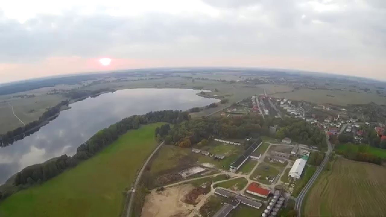 Klewki i jezioro Linowskie widziane z lotu plaka