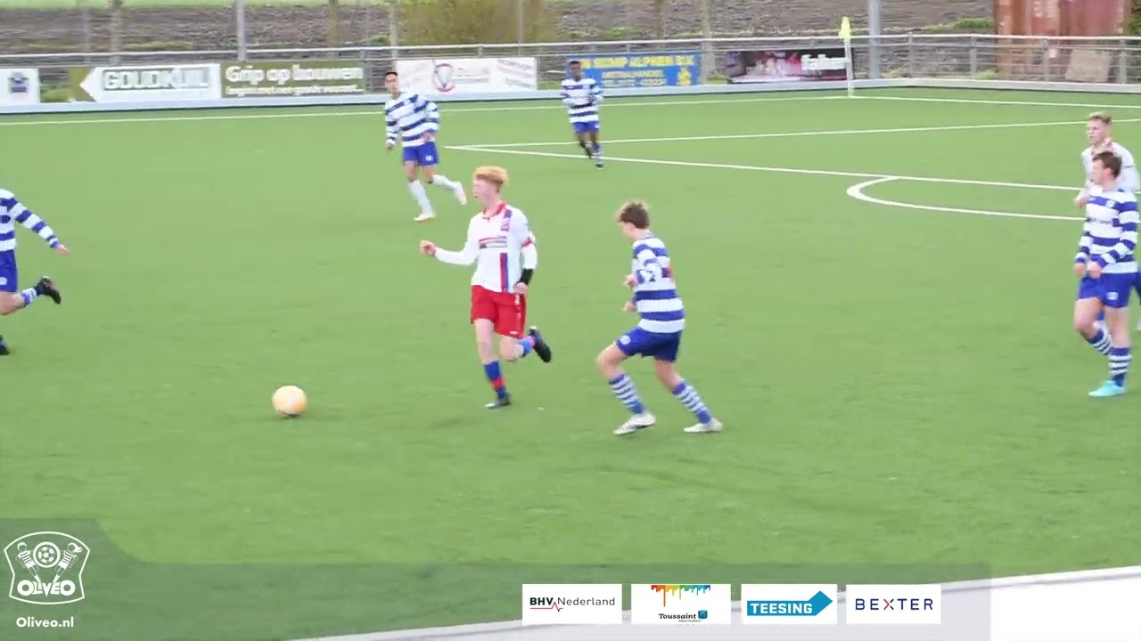 Koudekerk JO17-1 - OLIVEO JO17-1 voetbal in Koudekerk aan den Rijn