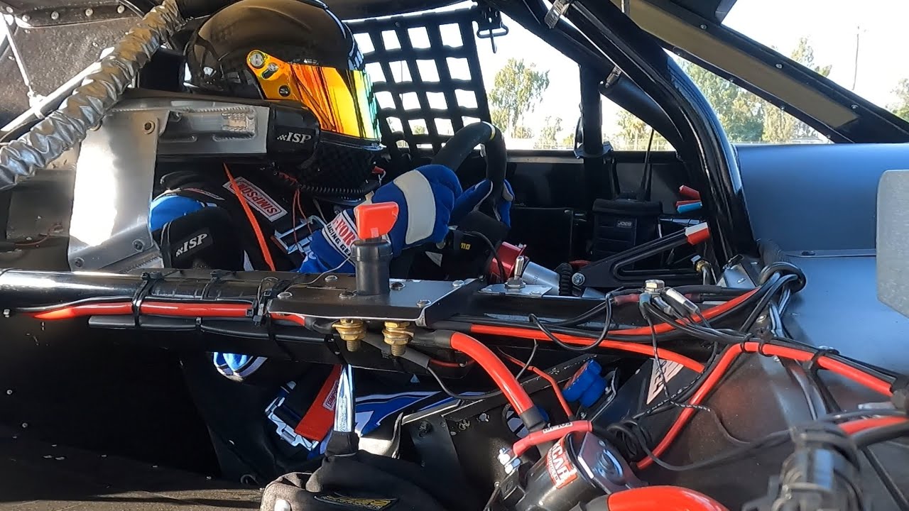 Дебют Кайли Глик в качестве юной модели на автодроме Madera Speedway