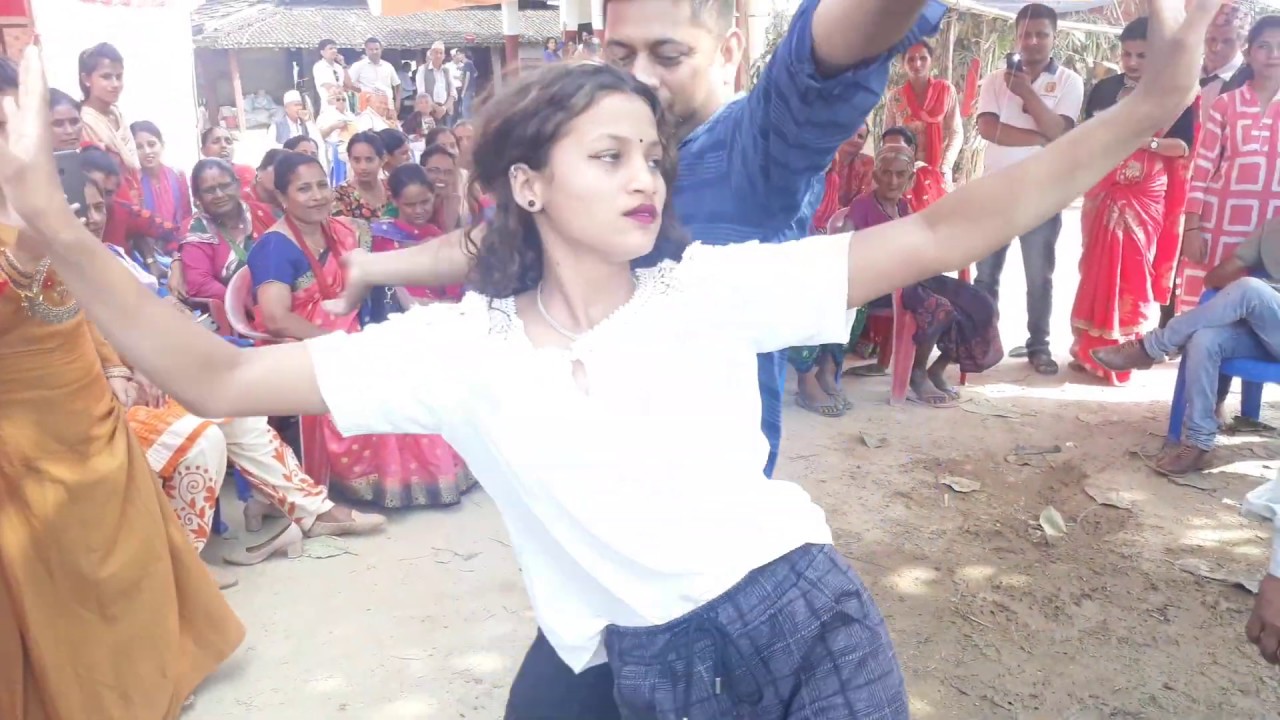 नाचेरै नथाक्ने केटी  NACHA FIRIRI panche baja nacha