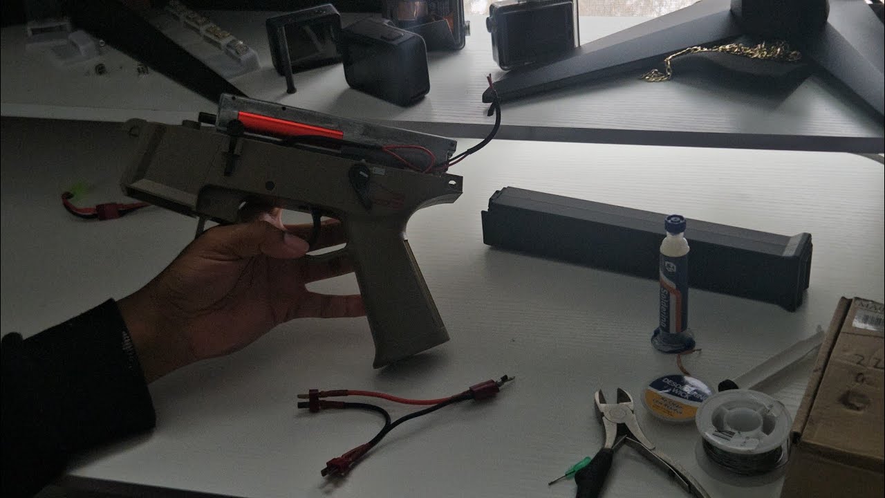 Как заменить оружие HK UMP 45 с Tamiya на Deans