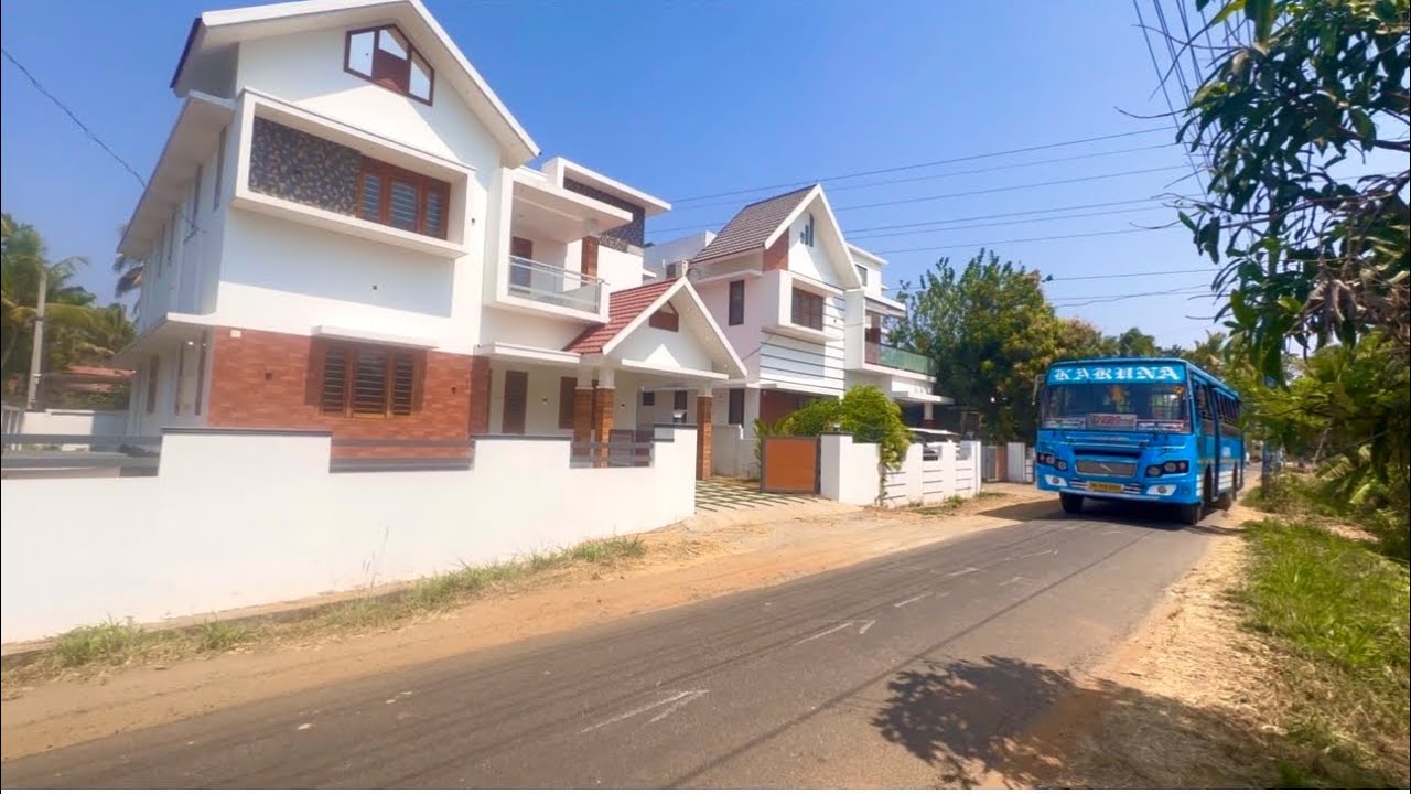 4 BHK വീട് ബസ് റൂട്ട് സൈഡിൽ എല്ലാ സൗകര്യം അടുത്ത് 