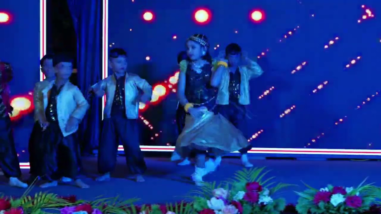 ALIBABA & 40 THIEVES.....Our tiny stars just unlocked a treasure trove of talent!