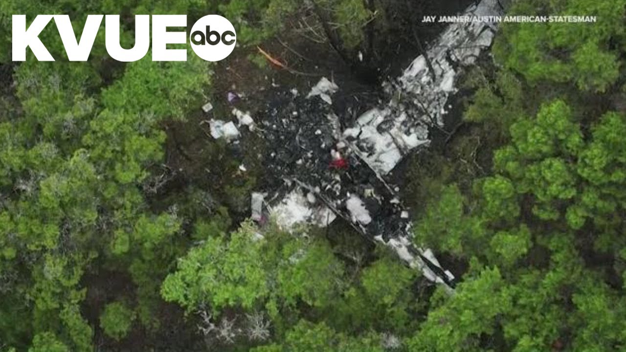 ATC radio captures moment controllers lost plane's signal ahead of deadly crash in Hays County