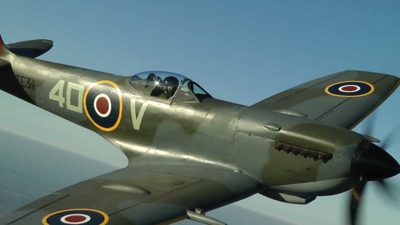 BBMF Spitfire TE311 aerial clip