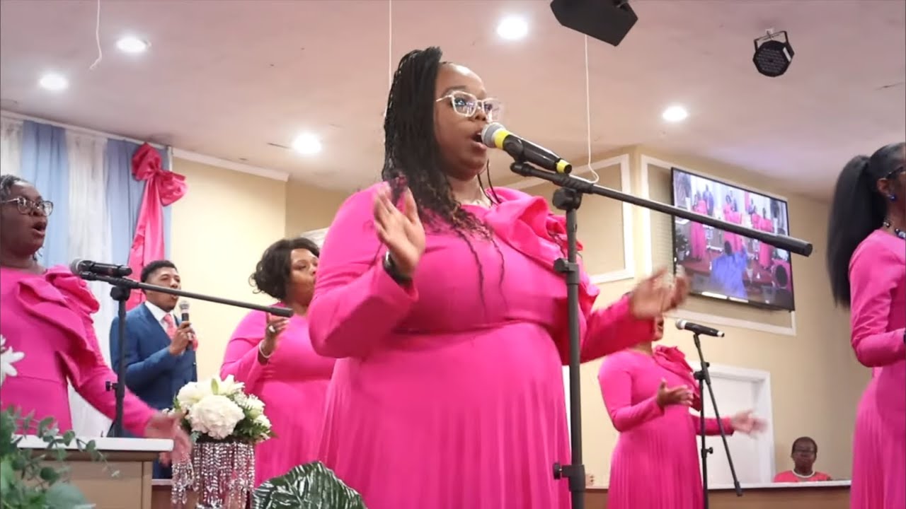 Holy Holy- Richard Smallwood // PARADISE LEVITES