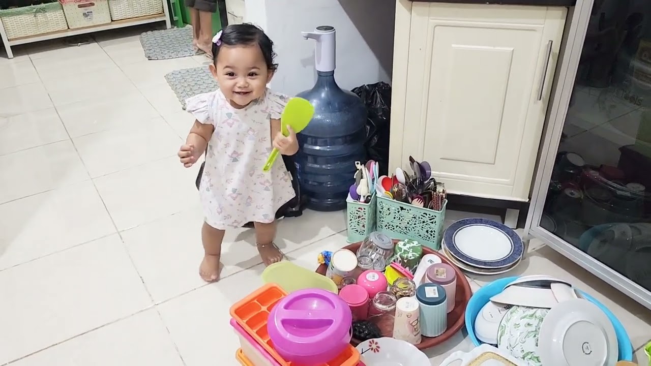 SEBELUM MEMAKAN KORBAN !! KITCHEN SET MAMA DIBREDELI KABEH