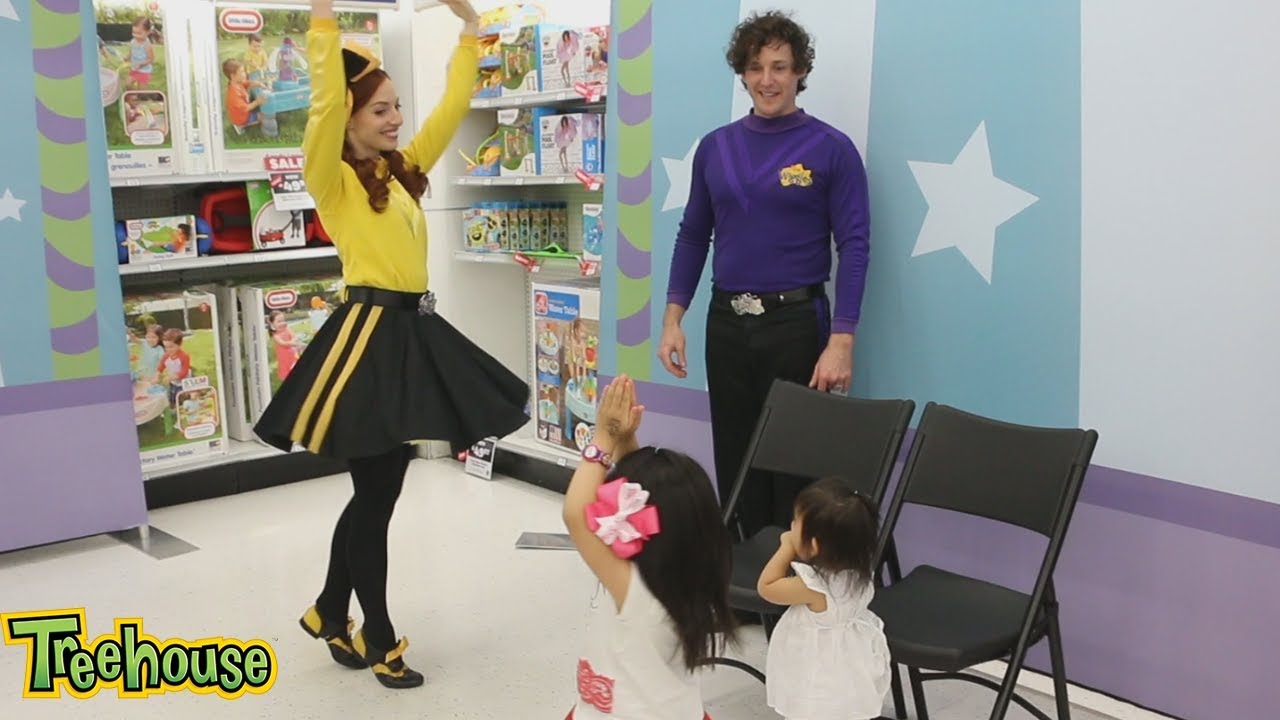 EMMA & LACHY, MEET THE WIGGLES | TOY LAUNCH 💛💛💛