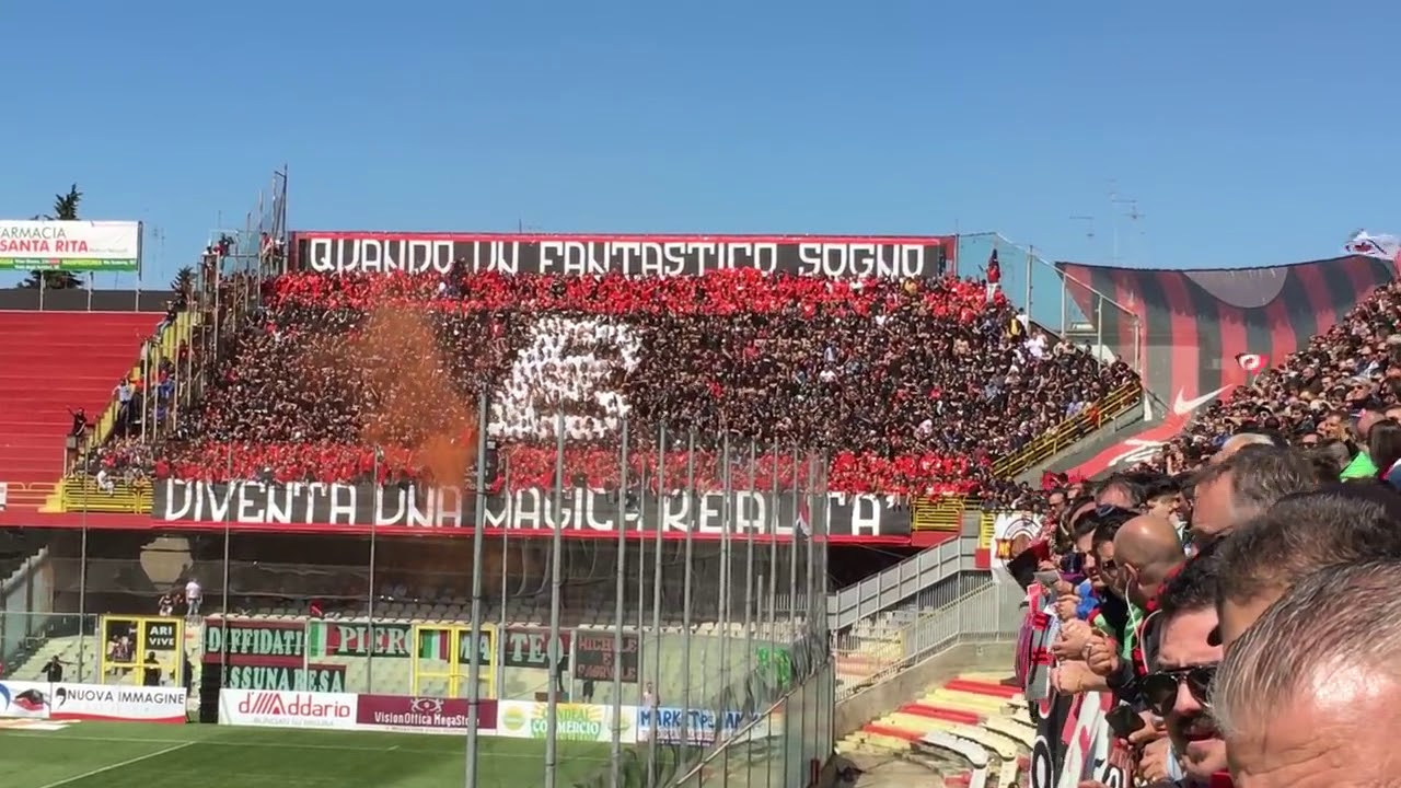 CHE BELLO è QUANTO ERUTTA IL VESUVIO