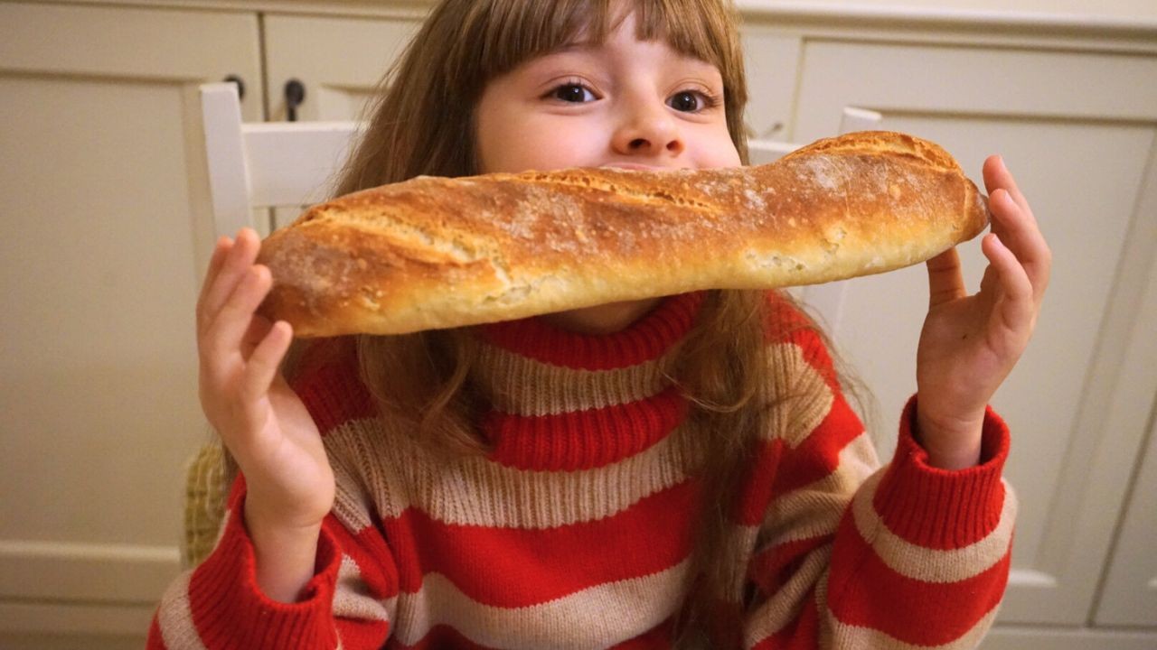 Домашние багеты 🥖 хрустящие и полные пузырьков 🥖 оригинальный рецепт французского хлеба