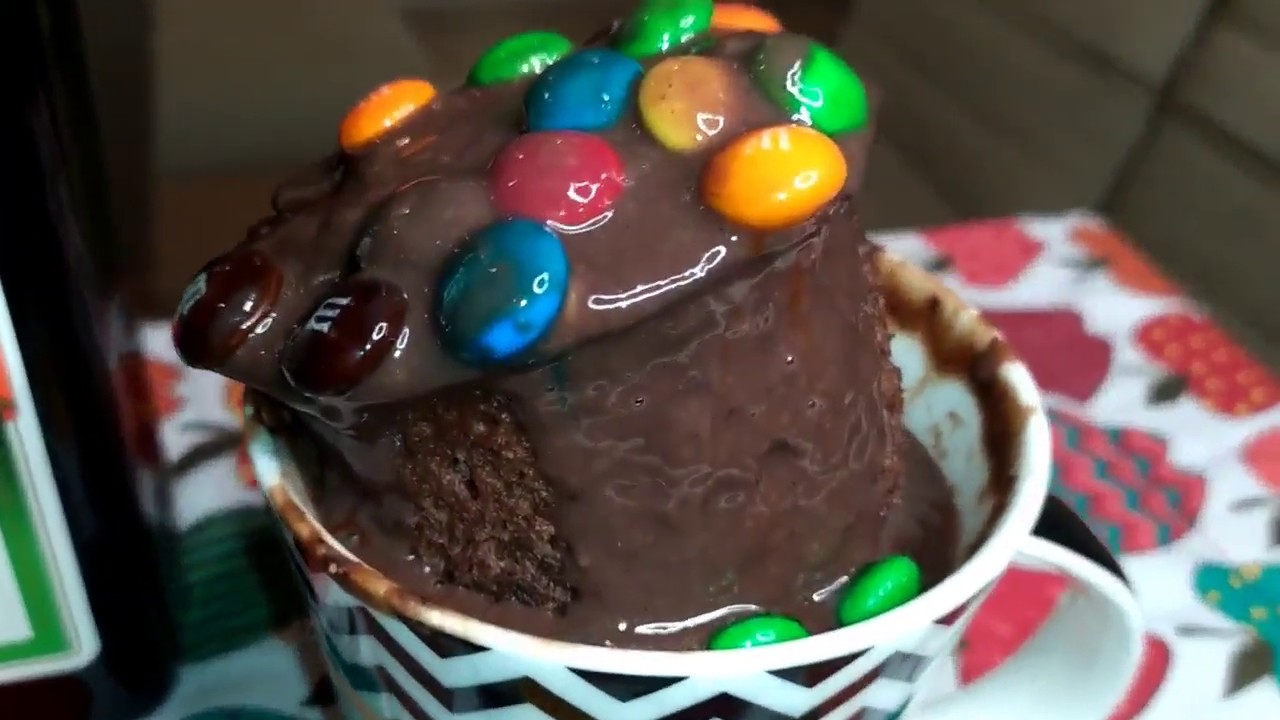 BOLO DE CANECA PRONTO EM MENOS DE 3 MINUTOS