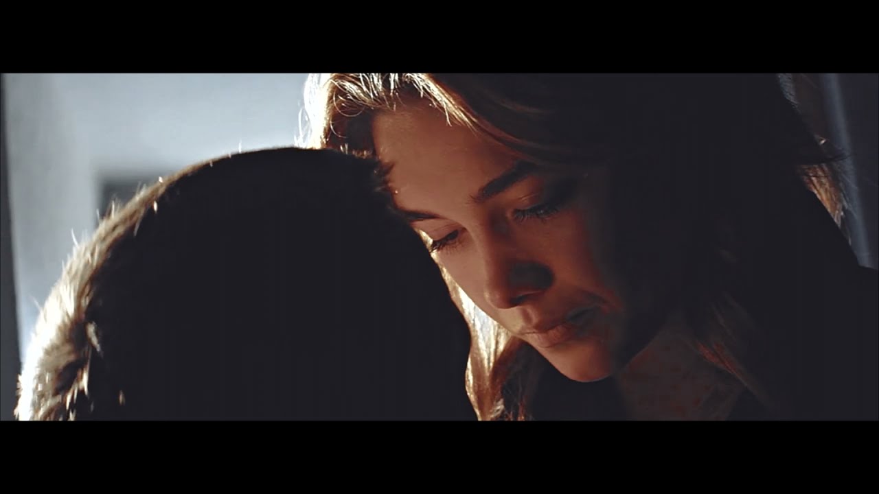 Feyre and Rhysand - Carry You
