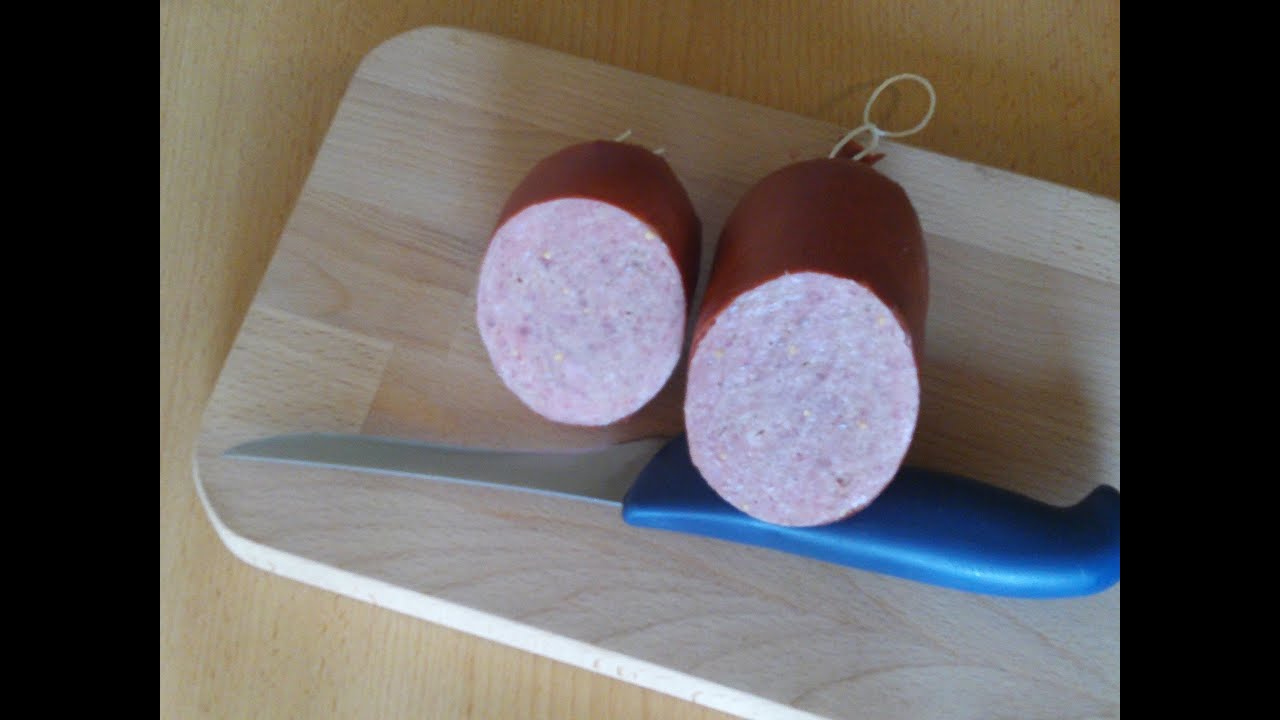 Kochsalami Wurstherstellung