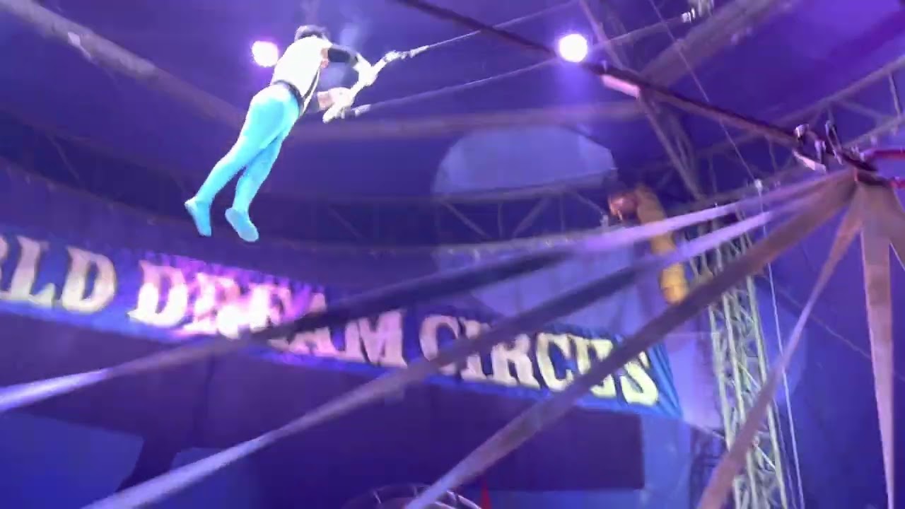 ワールド・ドリームサーカス下関公演  アンディーさん出てこなくなった() 空中ブランコ！