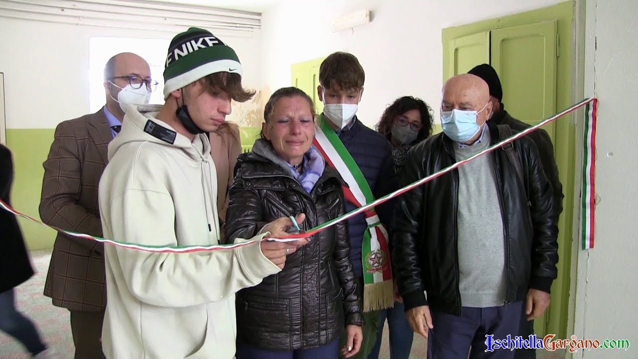 Gioia e commozione per l'intitolazione della palestra comunale di Ischitella a Nicolina Pacini.