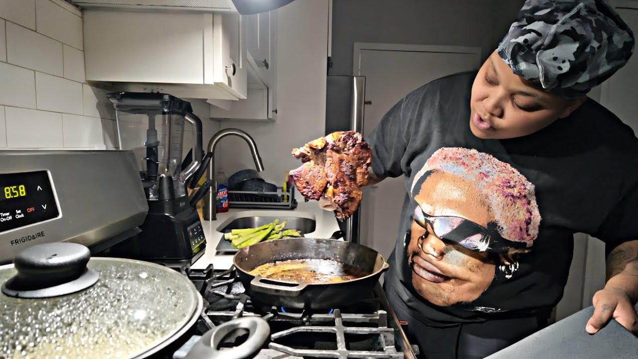 COOKING IN MY NEW APARTMENT