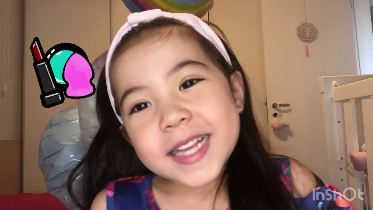 Make do dia - Criança se maquiando - Maquiagem