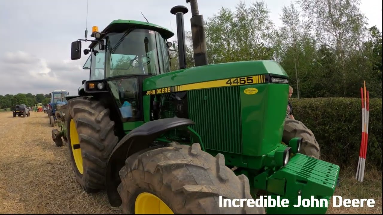 1989 John Deere 4455 7.6 Litre 6-Cyl Diesel Tractor (157 HP) with Dowdeswell Plough